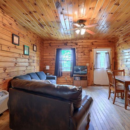 Blue Rose Cabins - Pine Ridge Cabin Logan Dış mekan fotoğraf