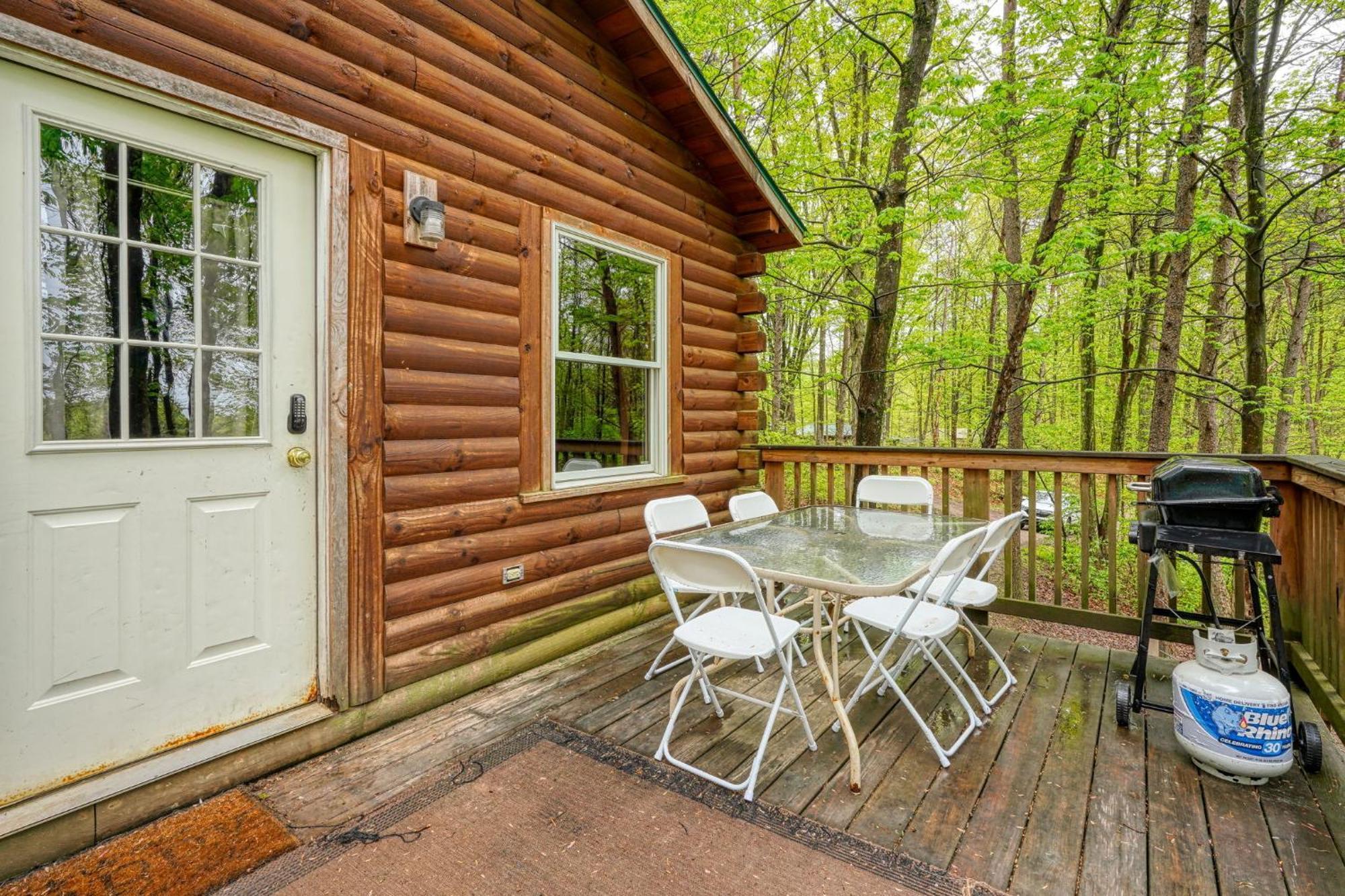 Blue Rose Cabins - Pine Ridge Cabin Logan Dış mekan fotoğraf